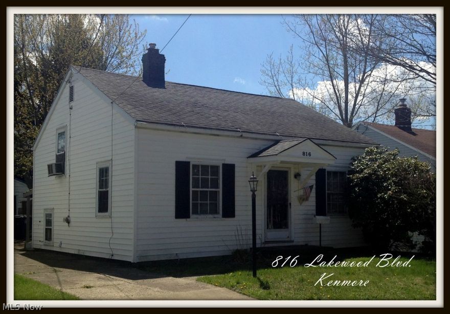 Handyman's special. This home needs lots of TLC but has good bones. 3 bedrooms, double closets, newer roof/ Nicely sized living room. Large eat-in kitchen. Detached 1.5 car garage.