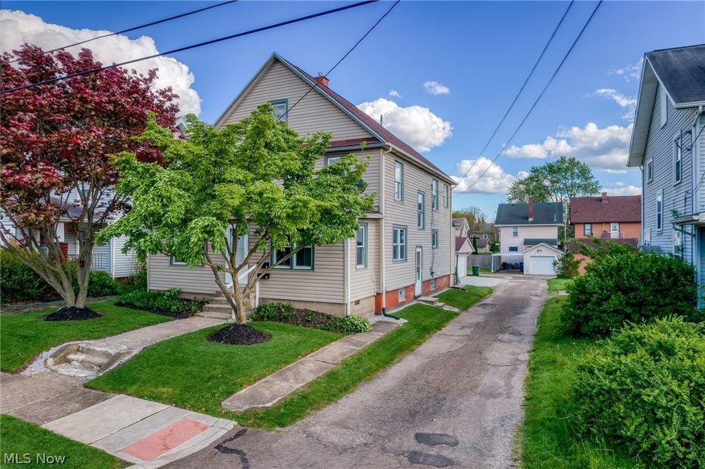 Photo of 2906 7th Street NW, Canton, OH 44708 (MLS # 5207496)