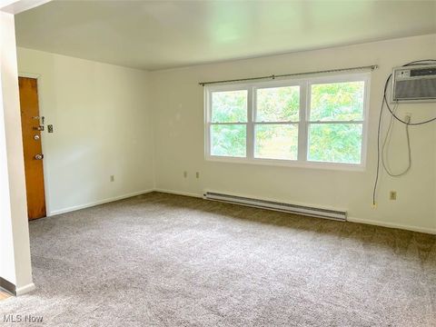 Tiny photo for 407 colonial Drive #47, Steubenville, OH 43952 (MLS # 5179431)
