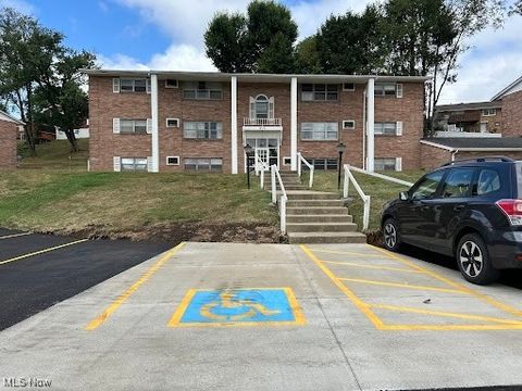 Tiny photo for 407 colonial Drive #47, Steubenville, OH 43952 (MLS # 5179431)