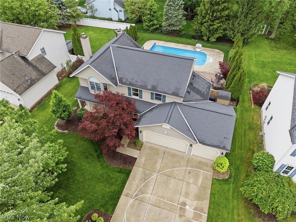 Photo of 10376 Lake Meadows Drive, Strongsville, OH 44136 (MLS # 5211233)