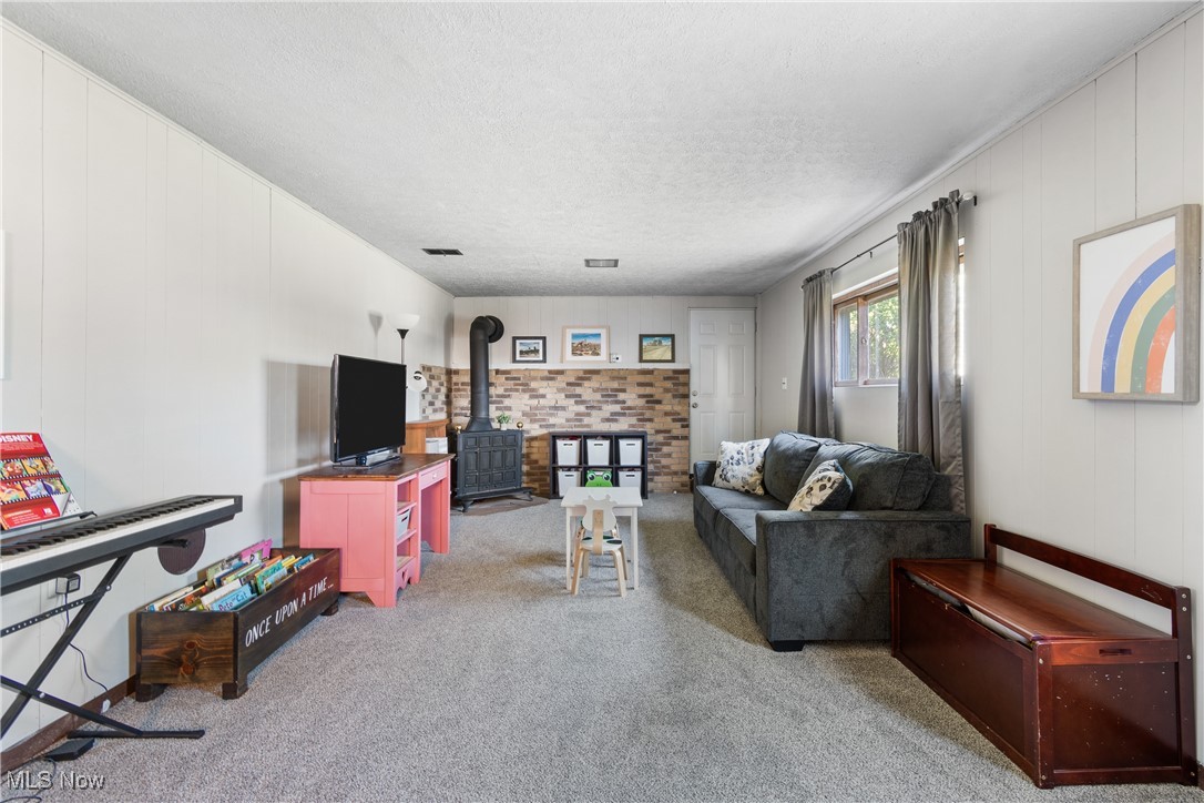 1015 Cornell Drive, Alliance, Ohio image 19