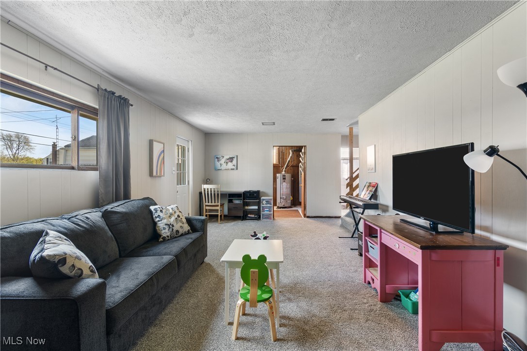 1015 Cornell Drive, Alliance, Ohio image 17