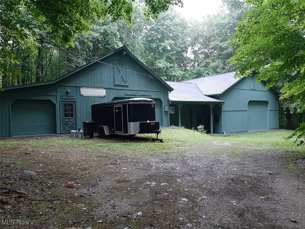 12377 Carroll Drive, Chardon, Ohio image 11