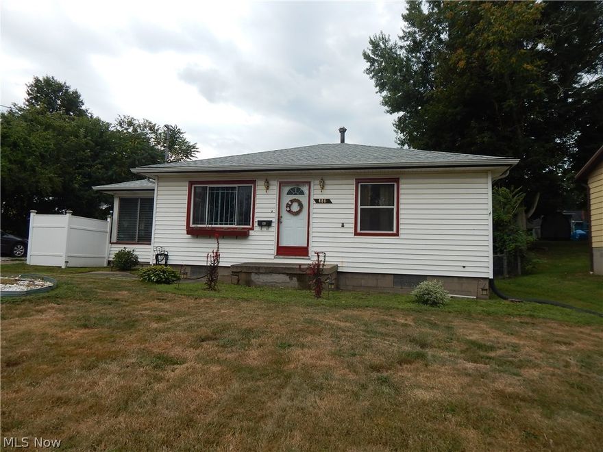 Come home to the well maintained ranch home. Hardwood bedrooms, Updated eat in kitchen, Fully appliance. 
Sun room , deck fenced in rear yard. Glass block basement windows, high efficient furnace.