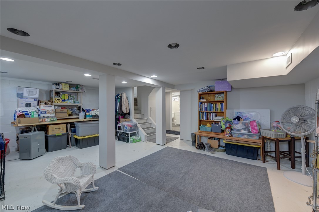 Lake View Park Realty - Residential