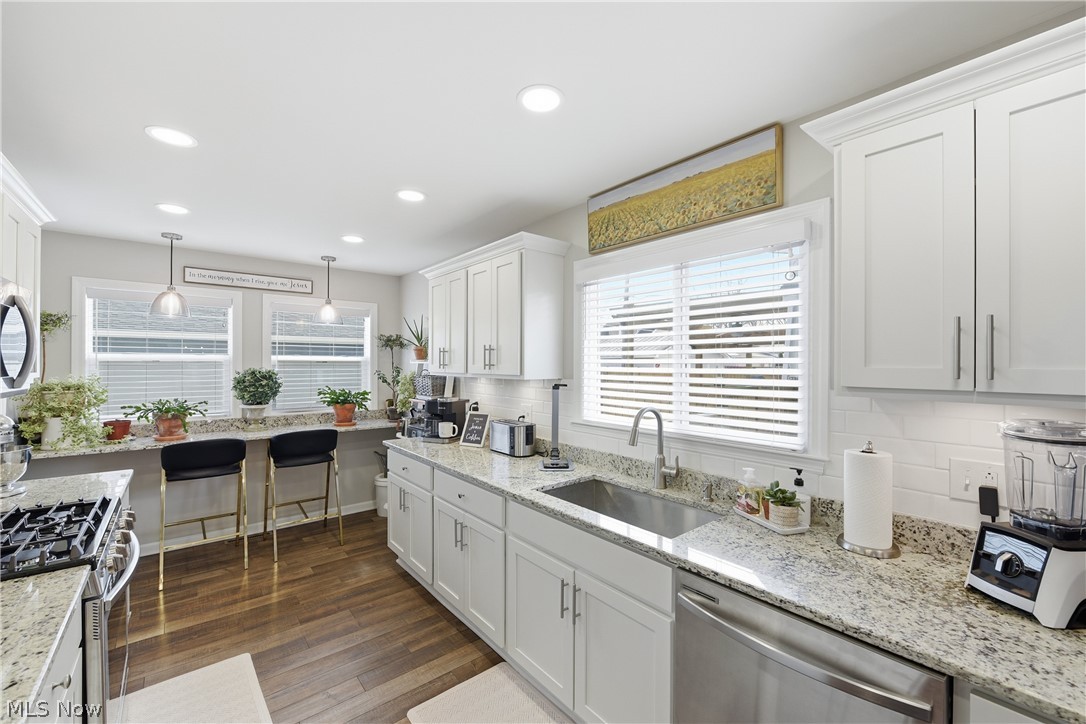 Lake View Park Realty - Residential