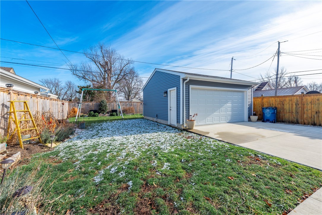 Lake View Park Realty - Residential