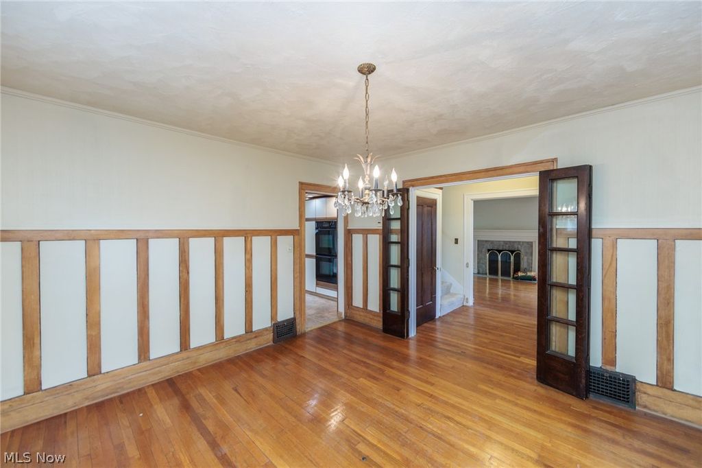 Photo of 1550 Rydalmount Road, Cleveland Heights, OH 44118 (MLS # 5197853)