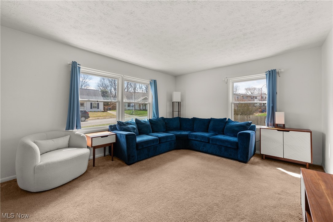 2130 Suncrest Drive, Cuyahoga Falls, Ohio image 6