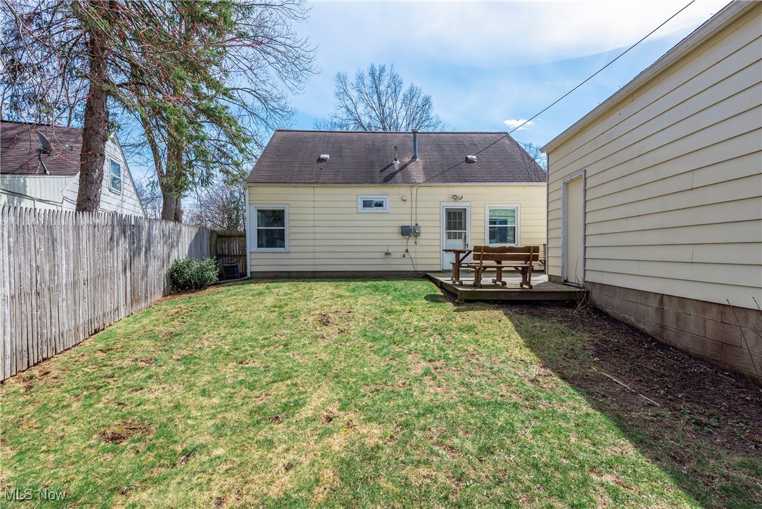 2130 Suncrest Drive, Cuyahoga Falls, Ohio image 39