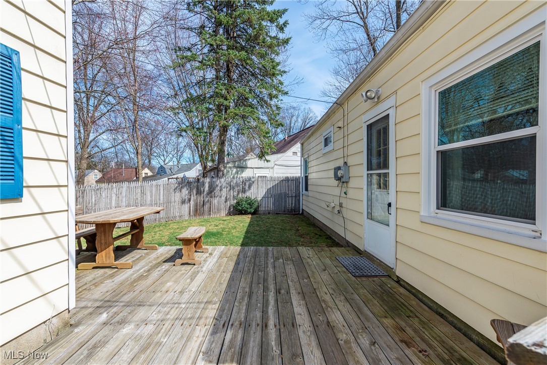 2130 Suncrest Drive, Cuyahoga Falls, Ohio image 34