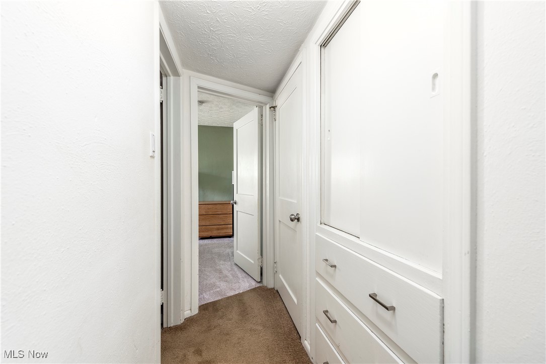 2130 Suncrest Drive, Cuyahoga Falls, Ohio image 20