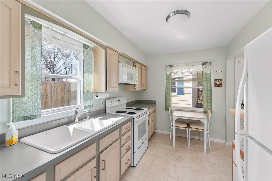2130 Suncrest Drive, Cuyahoga Falls, Ohio image 13