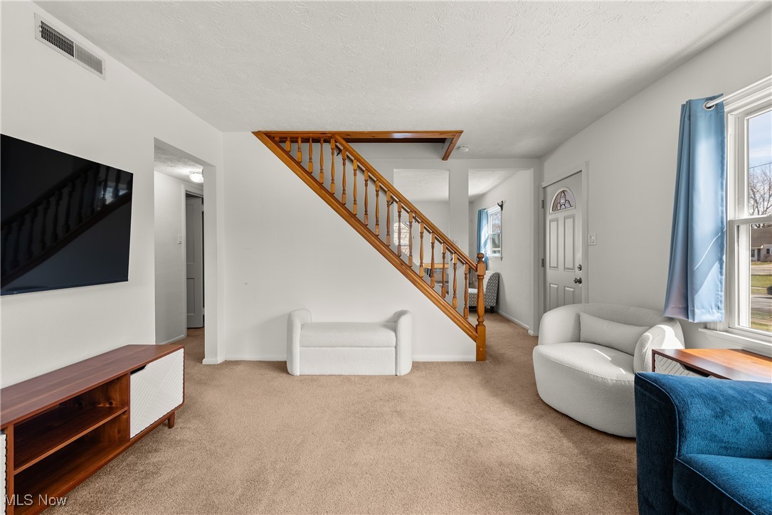 2130 Suncrest Drive, Cuyahoga Falls, Ohio image 9