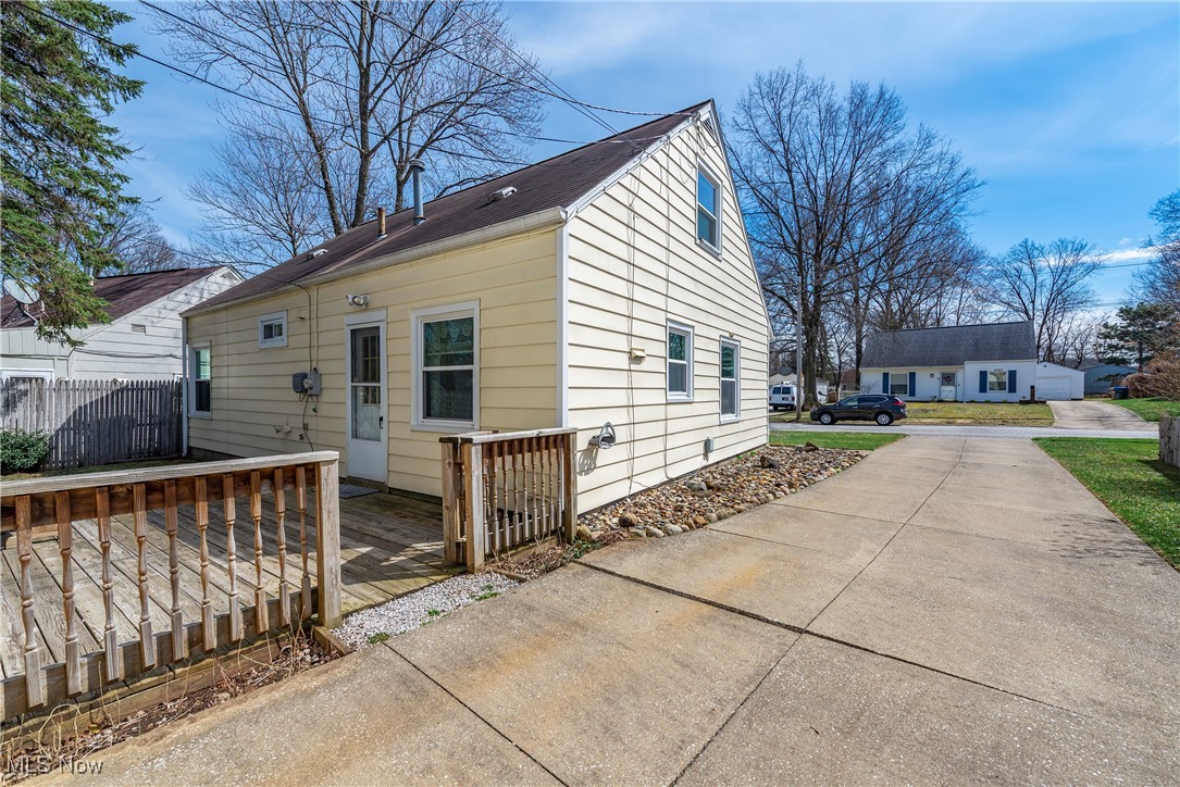 2130 Suncrest Drive, Cuyahoga Falls, Ohio image 33