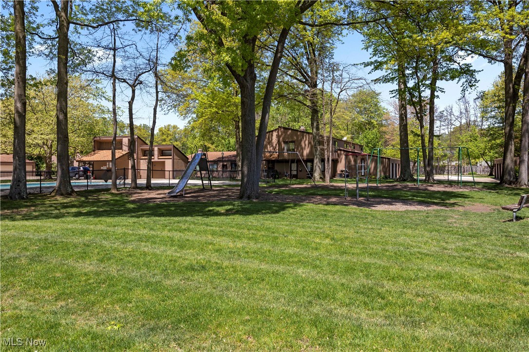 26674 Lake Of The Falls Boulevard, Olmsted Falls, Ohio image 27