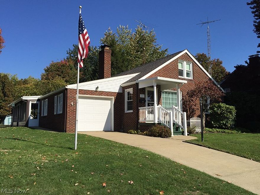 Absolute auction, owner downsizing and moved into assisted living, all sells to the highest bidder on location:  Tuesday – November 22, 2016 – 10:30 AM
 Well Maintained Brick Bungalow Home With Rear Family Room Addition – One-Car Attached and Detached Garages – Storage Barns – Stark County – City Utilities TERMS ON REAL ESTATE: 10% down auction day, balance due at closing. Buyer's premium of 10% to be added to the final bid to establish the purchase price. Any desired inspections must be made prior to bidding. All information contained herein was derived from sources believed to be correct. Information is believed to be accurate but not guaranteed.