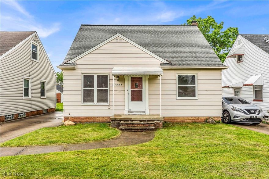 14801 Reddington Ave, Maple Heights - Spacious 3 bed 1 bath single family home! //

$ 1092 rent / $ 1092 deposit //
$55 application fee per adult //
1-2 pets OK in this unit. After application pre-approval, a PetScreening is required for any animals to proceed with one of our properties; a PetScreening affidavit is still required if you have no pets. (Some breed restrictions apply per HUD guidelines). //
NO SMOKING //
1 time $169 non-refundable set up fee paid at lease signing //

$30/month required resident benefit package; can include personal property/liability insurance for an additional $5/month for $35/month total. //

After application Pre-Approval 1 applicant per household application is required to fill out a PetScreening application, before being about to proceed with placing a Reservation Fee for one of our properties. You will receive a pre-approval for your application and in order to proceed, the PetScreening is required. Even if you have NO pets - this application must be filled out. One time, non-refundable pet fee of $250-600 per animal applies to all pets & must be paid before or when you pay your first month rent. (No fee for qualified assistance animals). //

Our application is processed through secure site: Findigs, and they require ID and income verification. Without this, your application will not be processed. They offer 24/7 chat support on their application directly if you have any questions. //

BEDROOMS: 3 //
BATHROOMS: 1 //
APPLIANCES PROVIDED: Fridge, stove, and dishwasher //
UTILITIES / RESIDENT RESPONSIBILITY: Residents are responsible for all utilities including: water/sewer/trash, gas & electric and are responsible to maintain lawn care maintenance & snow removal. //

Serious inquiries only.