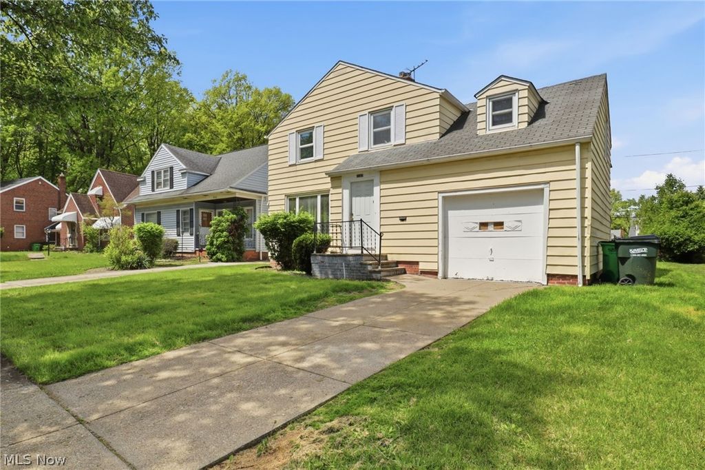 Photo of 1980 Idlehurst Drive, Euclid, OH 44117 (MLS # 5210771)