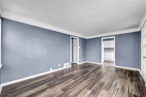 Tiny photo for 15404 Fernway Drive, Maple Heights, OH 44137 (MLS # 5178262)