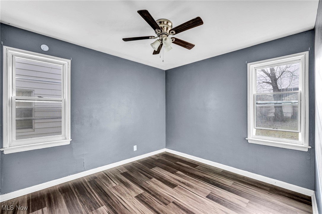 Cottage Hms Dev Cos Dunham Heights - Residential