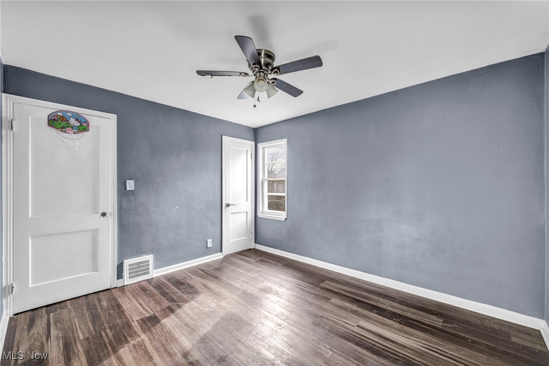 Cottage Hms Dev Cos Dunham Heights - Residential