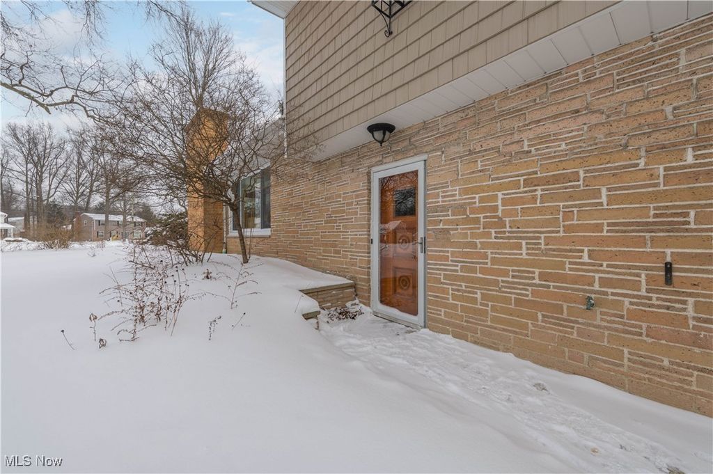 Photo of 1185 Dellwood Drive, Westlake, OH 44145 (MLS # 5183657)