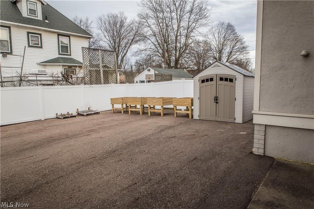 Canton - Commercial Sale