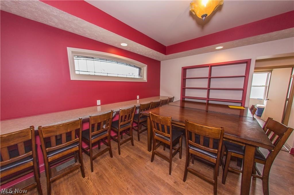 Canton - Commercial Sale