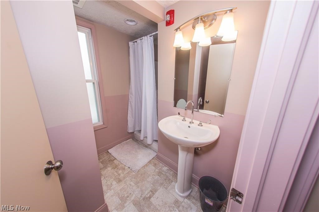 Canton - Commercial Sale