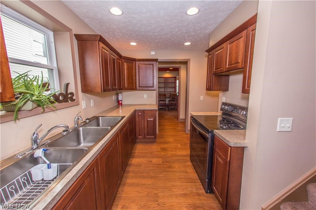 Canton - Commercial Sale