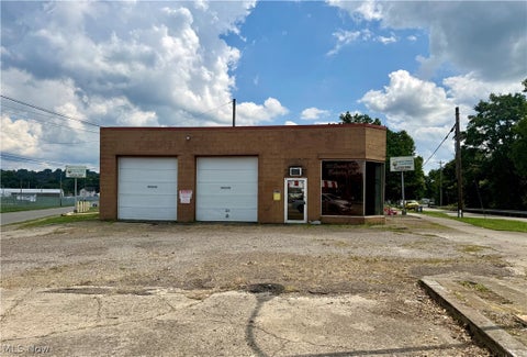 Photo of 735 Denman Avenue, Coshocton, OH 43812 (MLS # 5239219)