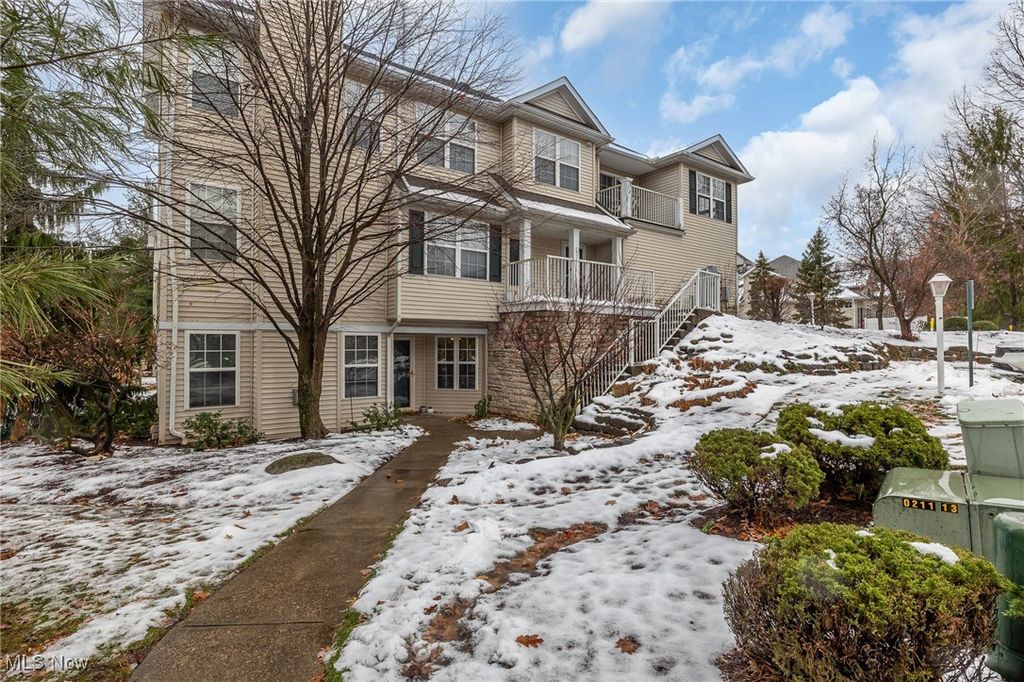 Photo of 5250 Whispering Oaks Boulevard #C1, Parma, OH 44134 (MLS # 5176873)