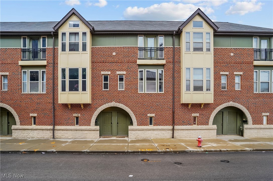 Welcome to this stylish and move-in-ready townhome in a prime Cleveland location! Perfectly situated just a short walk or drive to Cleveland State University and the vibrant downtown scene, you'll enjoy easy access to top-rated restaurants, entertainment, and activities. Plus, you're only two miles from the main campus of the Cleveland Clinic — ideal for professionals and students alike. Step inside to discover a modern interior featuring hardwood floors, soaring ceilings, brand-new carpet, and fresh paint throughout. The entry level offers convenient access to the attached 1-car garage and an additional covered parking space — a rare find in the city! Head upstairs to the open-concept second floor, where the spacious living room boasts a cathedral ceiling, rich wood flooring, and an abundance of natural light. The living area flows seamlessly into the updated kitchen, complete with contemporary cabinetry, a breakfast bar, and direct access to a private back deck — perfect for relaxing or entertaining. A convenient half bath completes this level. On the top floor, you’ll find two generous bedrooms, both featuring vaulted ceilings and new carpet. The primary bedroom is a true retreat with floor-to-ceiling windows and a walk-in closet. A full bathroom and in-unit washer/dryer are also located on this floor for added convenience. Enjoy low-maintenance living with an HOA that covers all exterior maintenance and snow removal. Additional recent updates: primary bedroom door, garage door, furnace, AC, and hot water tank. There’s nothing left to do but move in and enjoy the best of city living in Cleveland!
This property could be a fantastic long term rental or Airbnb.