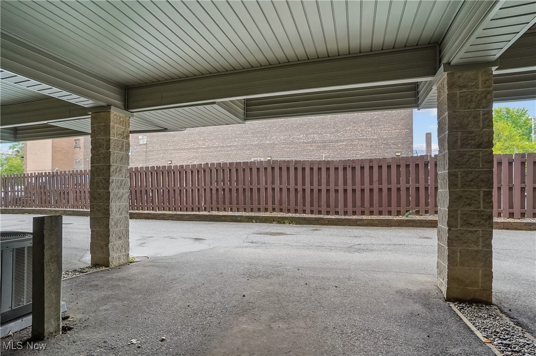 Montana Twnhse Dev - Residential