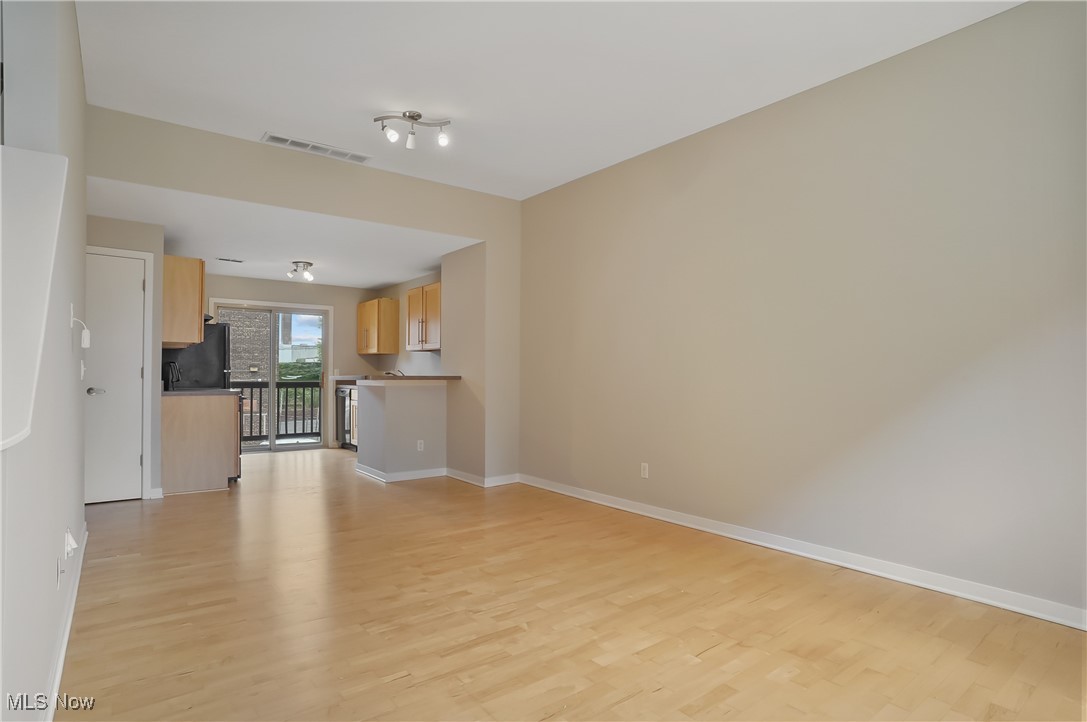 Montana Twnhse Dev - Residential