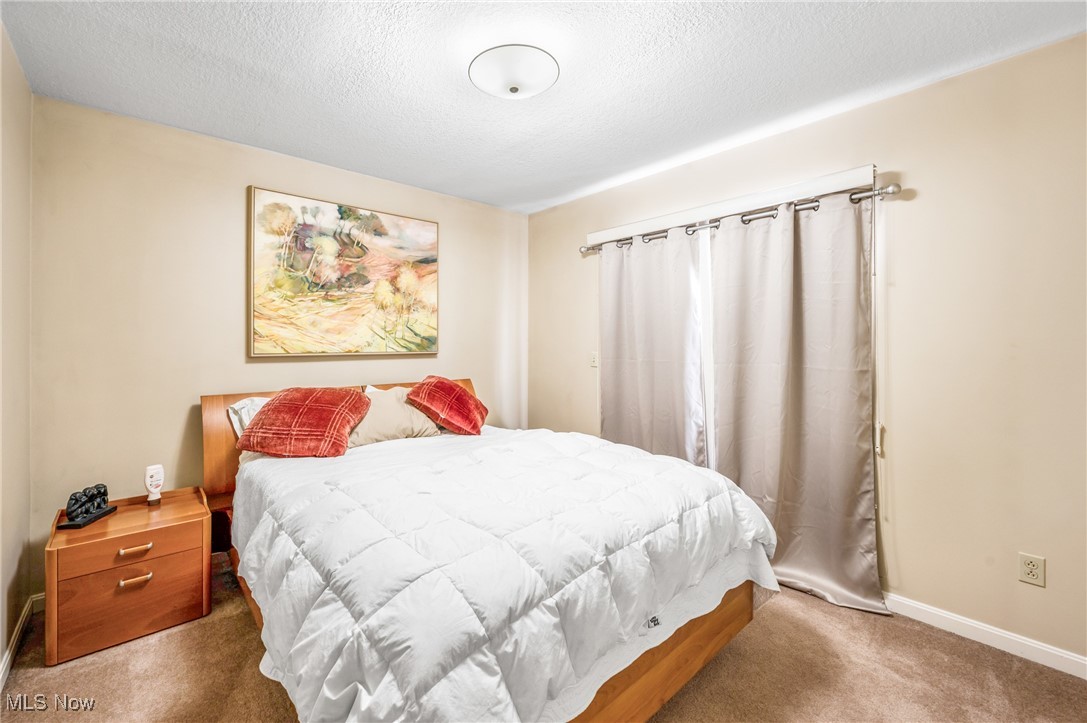 Youngstown, Ohio 44505, United States, 12 Bedrooms Bedrooms, ,8 BathroomsBathrooms,Residential,Active,94716