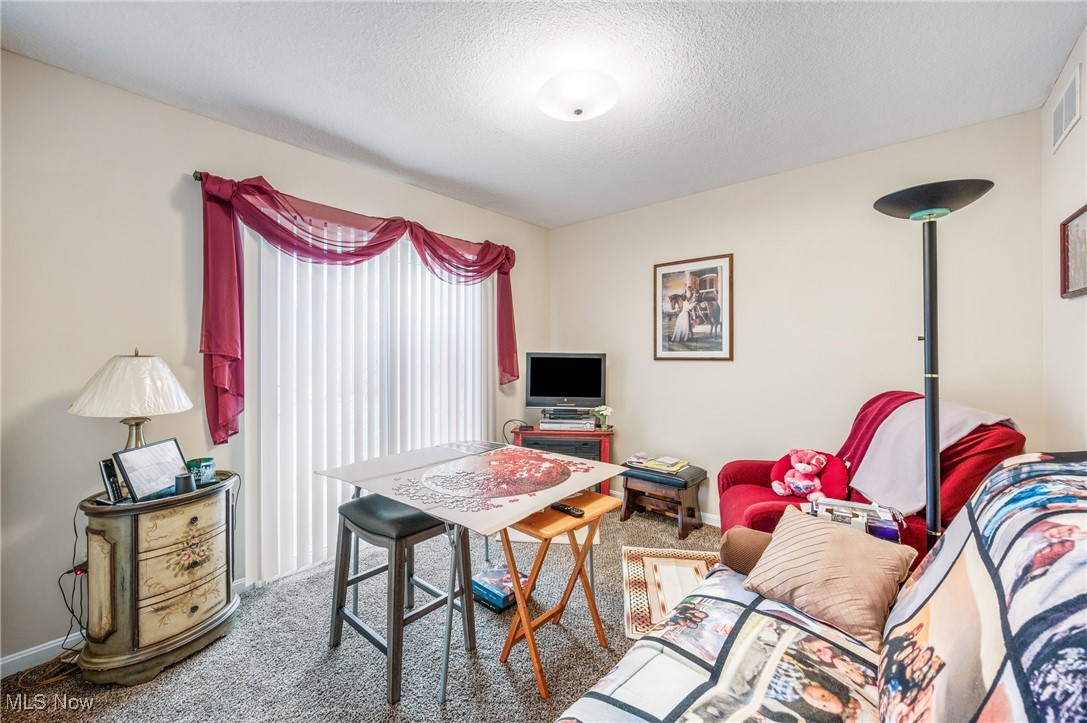 Youngstown, Ohio 44505, United States, 12 Bedrooms Bedrooms, ,8 BathroomsBathrooms,Residential,Active,94716