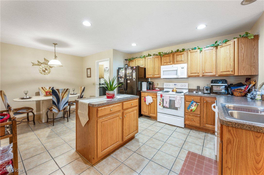 Youngstown, Ohio 44505, United States, 12 Bedrooms Bedrooms, ,8 BathroomsBathrooms,Residential,Active,94716