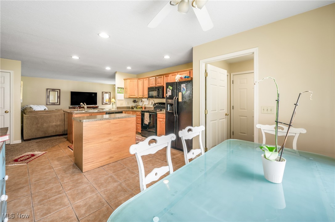 Youngstown, Ohio 44505, United States, 12 Bedrooms Bedrooms, ,8 BathroomsBathrooms,Residential,Active,94716