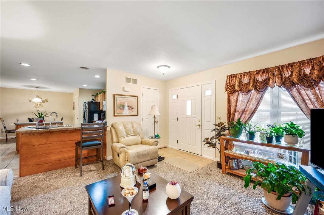 Youngstown, Ohio 44505, United States, 12 Bedrooms Bedrooms, ,8 BathroomsBathrooms,Residential,Active,94716