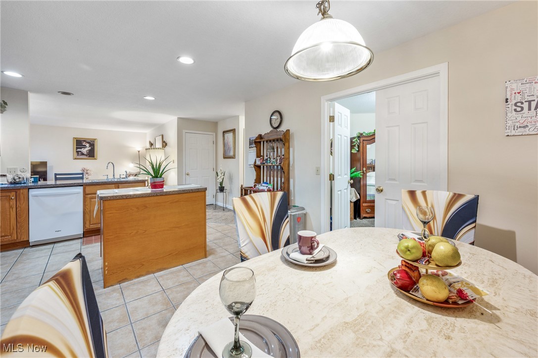 Youngstown, Ohio 44505, United States, 12 Bedrooms Bedrooms, ,8 BathroomsBathrooms,Residential,Active,94716