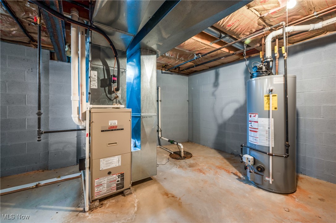 Youngstown, Ohio 44505, United States, 12 Bedrooms Bedrooms, ,8 BathroomsBathrooms,Residential,Active,94716