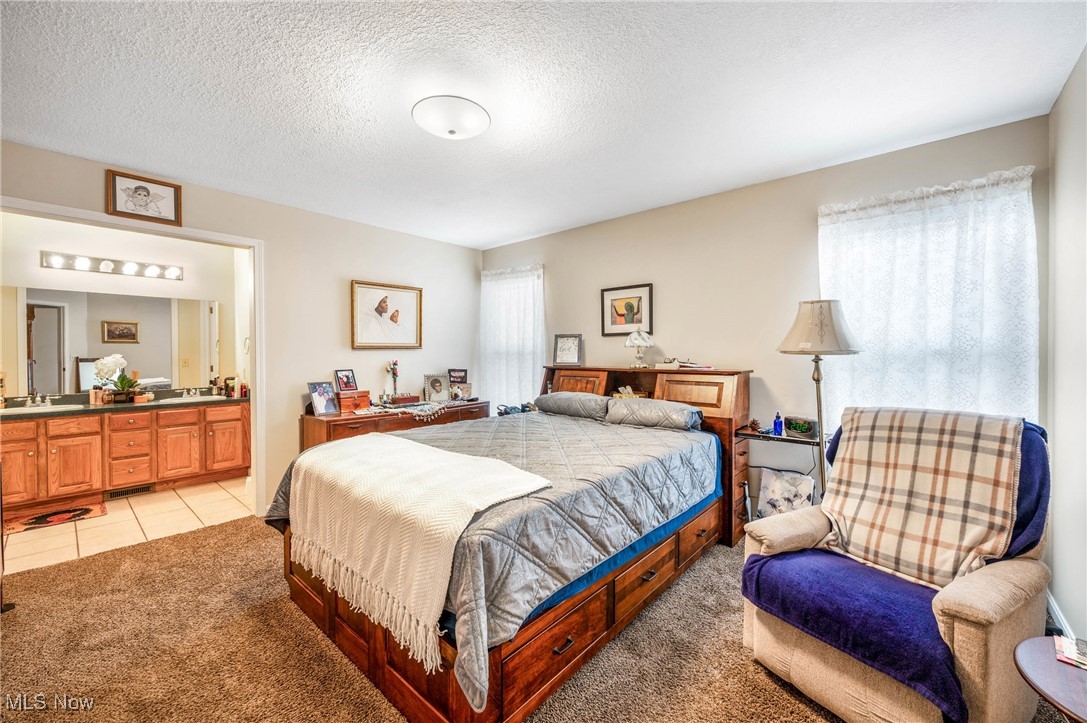 Youngstown, Ohio 44505, United States, 12 Bedrooms Bedrooms, ,8 BathroomsBathrooms,Residential,Active,94716