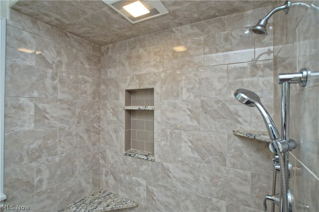 City/Willoughby Hills 06 - Residential