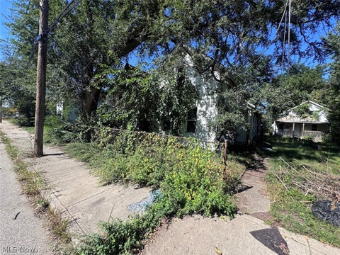 Homes For Sale - 5053 Pershing Avenue<br/> Cleveland, OH 44127