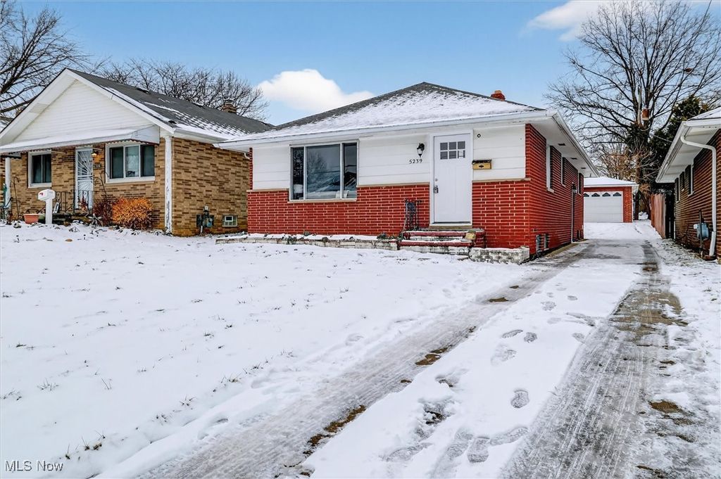 Photo of 5239 E 102nd Street, Garfield Heights, OH 44125 (MLS # 5177309)