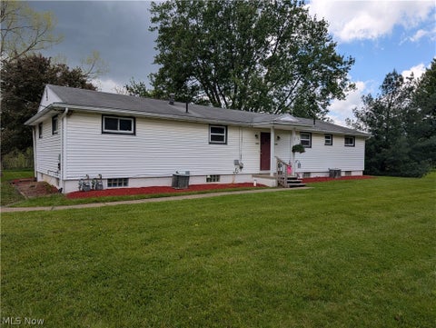 Multifamily For Sale - 1223 Faircliff Street<br/> Louisville, OH 44641