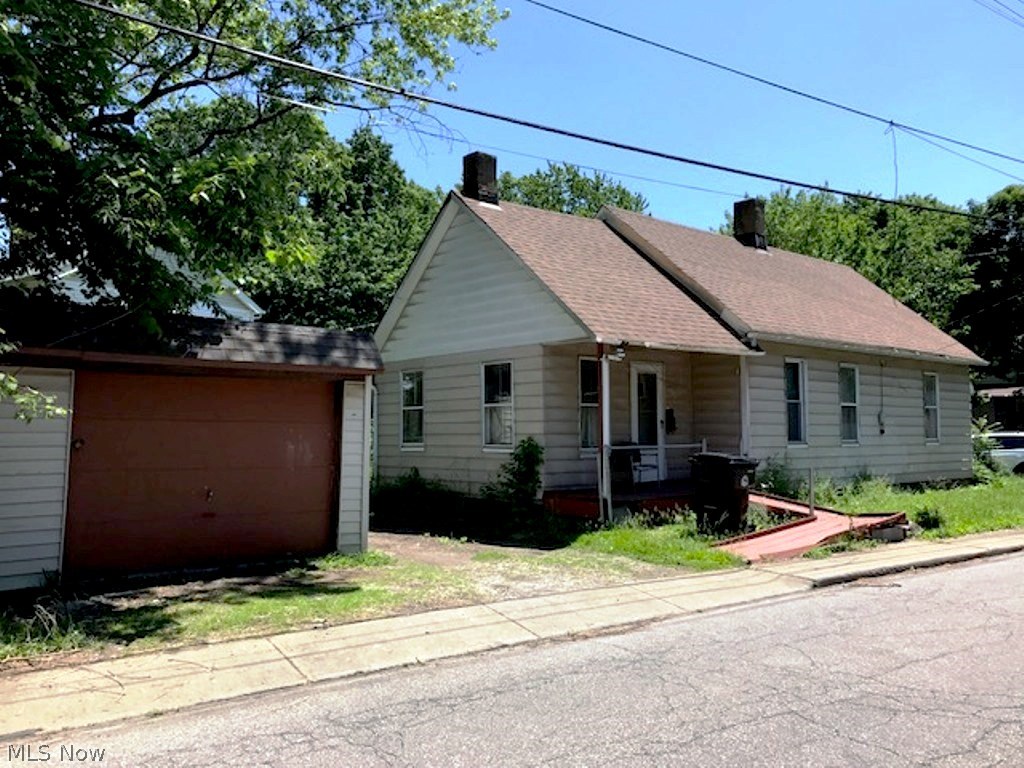 James M Hoyts - Residential